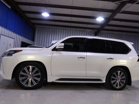 Used 2017 Lexus LX 570 4WD image 1