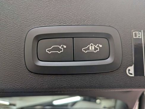 Used 2020 Volvo XC40 T5 R-Design w/ Protection Package Premier AWD/4WD image 27