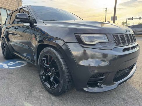 Used 2017 Jeep Grand Cherokee SRT AWD/4WD image 4