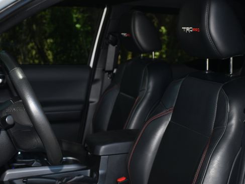 Certified 2021 Toyota Tacoma TRD Pro AWD/4WD image 12