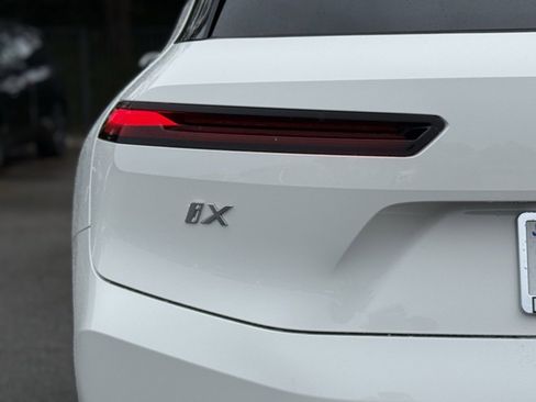 Used 2026 BMW iX xDrive45 image 15