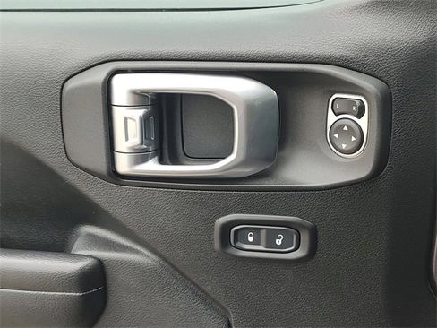 Certified 2020 Jeep Wrangler Unlimited Sport image 27