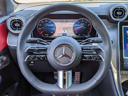 Certified 2025 Mercedes-Benz GLC 300 4MATIC image 18