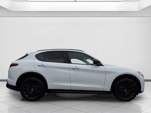 Used 2019 Alfa Romeo Stelvio Sport w/ Quick Order Package 22J Sport AWD/4WD image 6