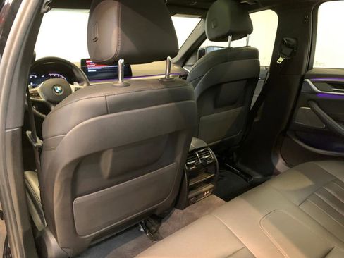 Used 2022 BMW 540i xDrive w/ M Sport Package image 59