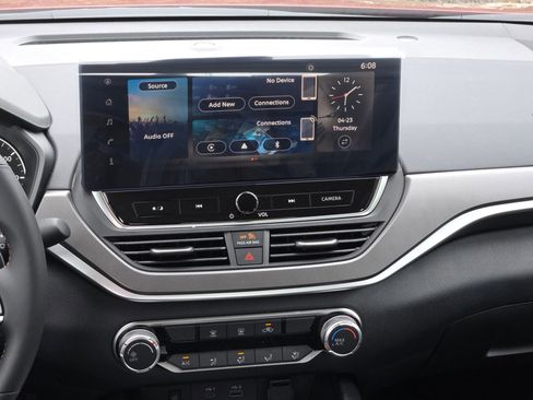 New 2026 Nissan Altima 2.5 SR FWD image 14