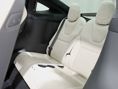 Used 2023 Tesla Model X Plaid image 33