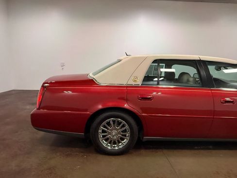 Used 2005 Cadillac De Ville DHS w/ Equipment Group FWD image 32