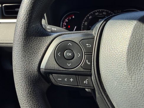 Used 2025 Toyota RAV4 LE AWD/4WD image 18