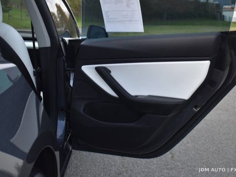 Used 2019 Tesla Model 3 Standard Range Plus image 11