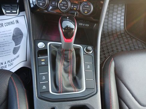 Used 2024 Volkswagen Jetta GLI Autobahn FWD image 17