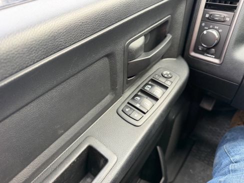 Used 2014 RAM 1500 4x4 Crew Cab w/ Remote Start & Security Group image 16