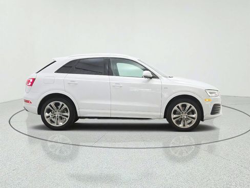 Used 2018 Audi Q3 2.0T Premium Plus w/ Premium Plus Package FWD image 4