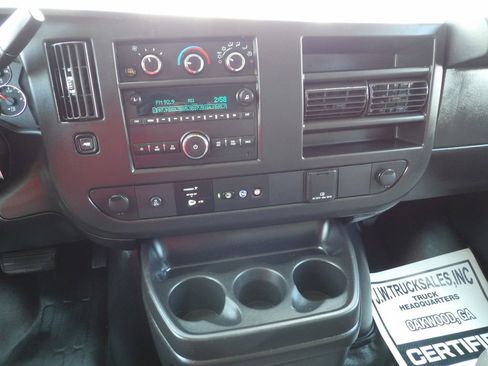 Used 2021 Chevrolet Express 2500 image 22