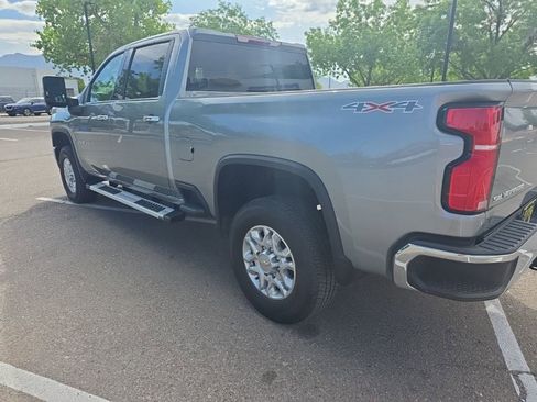 Used 2024 Chevrolet Silverado 2500 LTZ image 6
