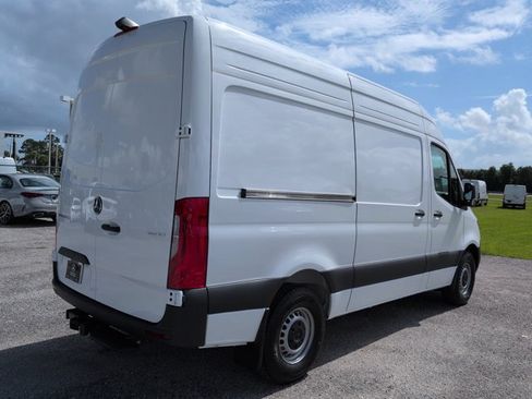 Used 2026 Mercedes-Benz Sprinter 2500 image 4