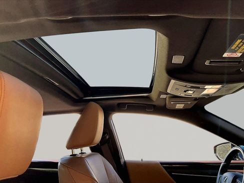 Used 2020 Lexus ES 350 w/ Premium Package image 15