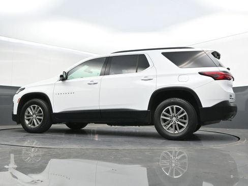 Used 2023 Chevrolet Traverse LT AWD/4WD image 41