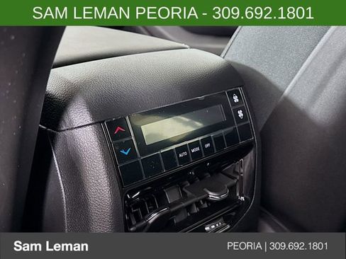 New 2025 Jeep Grand Cherokee L Laredo w/ Luxury Tech Group I image 25