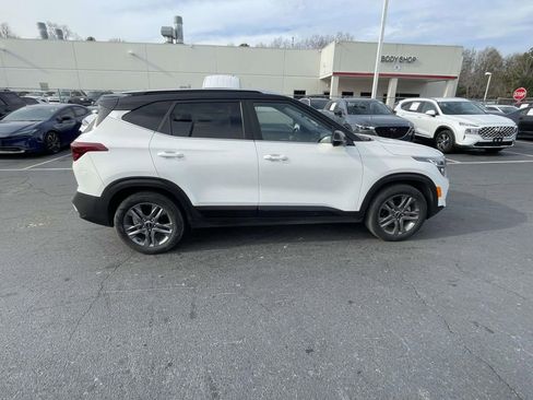 Used 2023 Kia Seltos S image 12