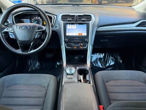 Used 2019 Ford Fusion SE FWD image 23