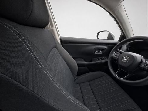 Used 2024 Honda HR-V LX image 17