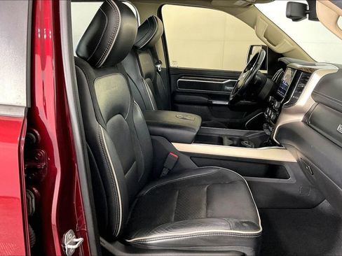 Used 2019 RAM 1500 Laramie AWD/4WD image 9