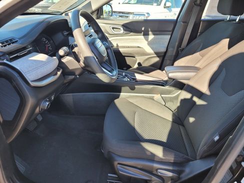 Used 2023 Jeep Compass Sport AWD/4WD image 14