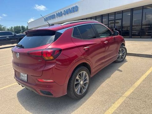Used 2021 Buick Encore GX Preferred w/ Sport Touring Package FWD image 3