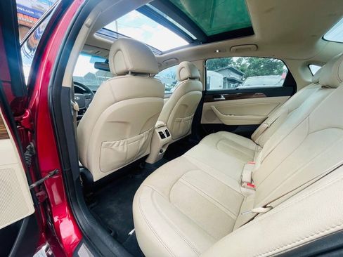 Used 2016 Hyundai Sonata Limited w/ Option Group 04 FWD image 17