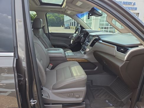 Used 2019 GMC Yukon XL Denali w/ Denali Ultimate Package AWD/4WD image 31