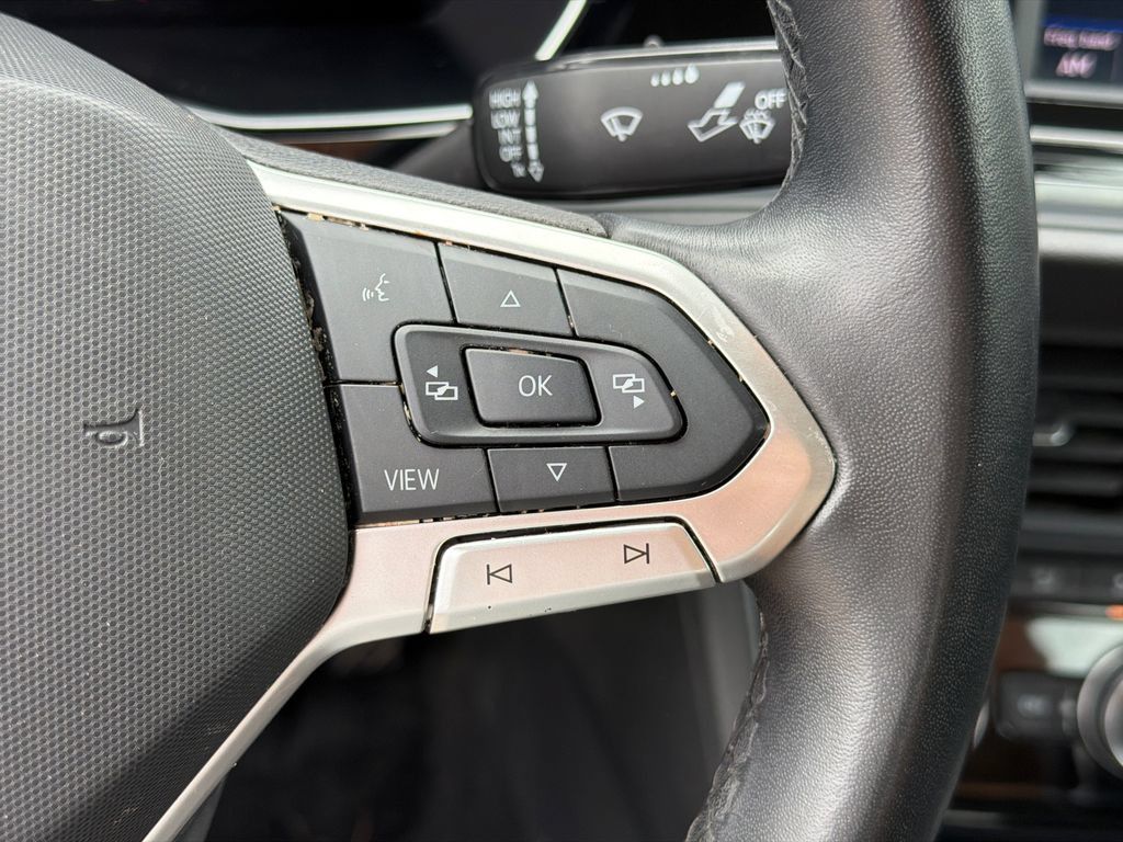 Used 2024 Volkswagen Jetta SE FWD image 25