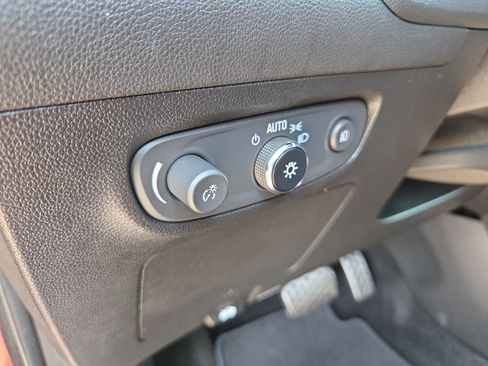 Certified 2023 Buick Encore GX Select w/ Sport Touring Package FWD image 11