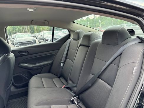 Used 2024 Nissan Altima 2.5 SV FWD image 18