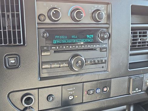 Used 2020 Chevrolet Express 2500 Work Van w/ Communications Package image 15