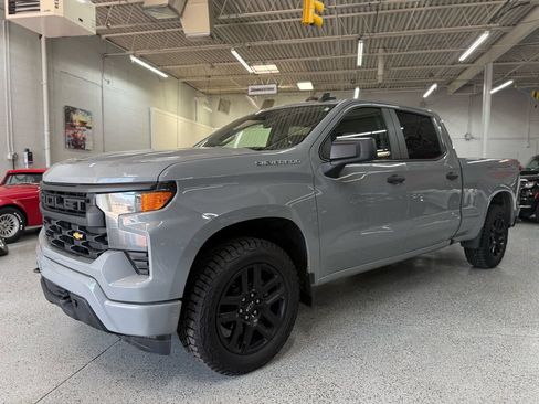 Used 2024 Chevrolet Silverado 1500 Custom AWD/4WD image 1