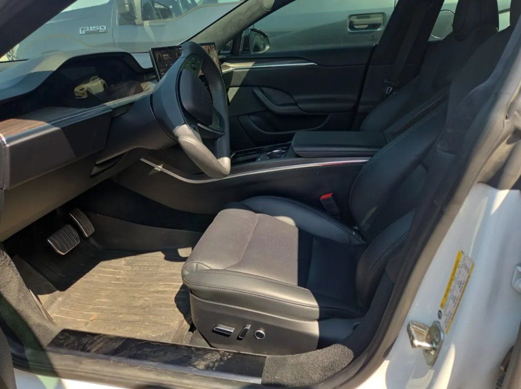 Used 2023 Tesla Model S AWD/4WD image 5