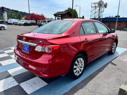 Used 2012 Toyota Corolla LE FWD image 5