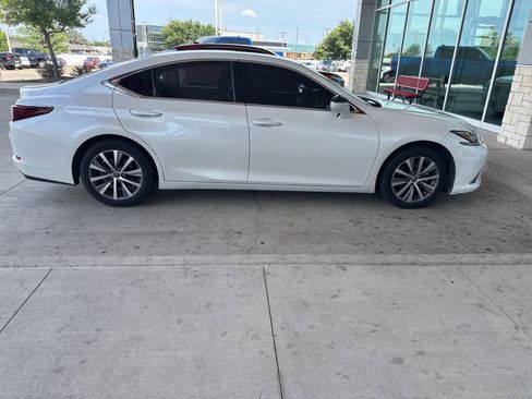 Used 2020 Lexus ES 350 w/ Premium Package FWD image 9