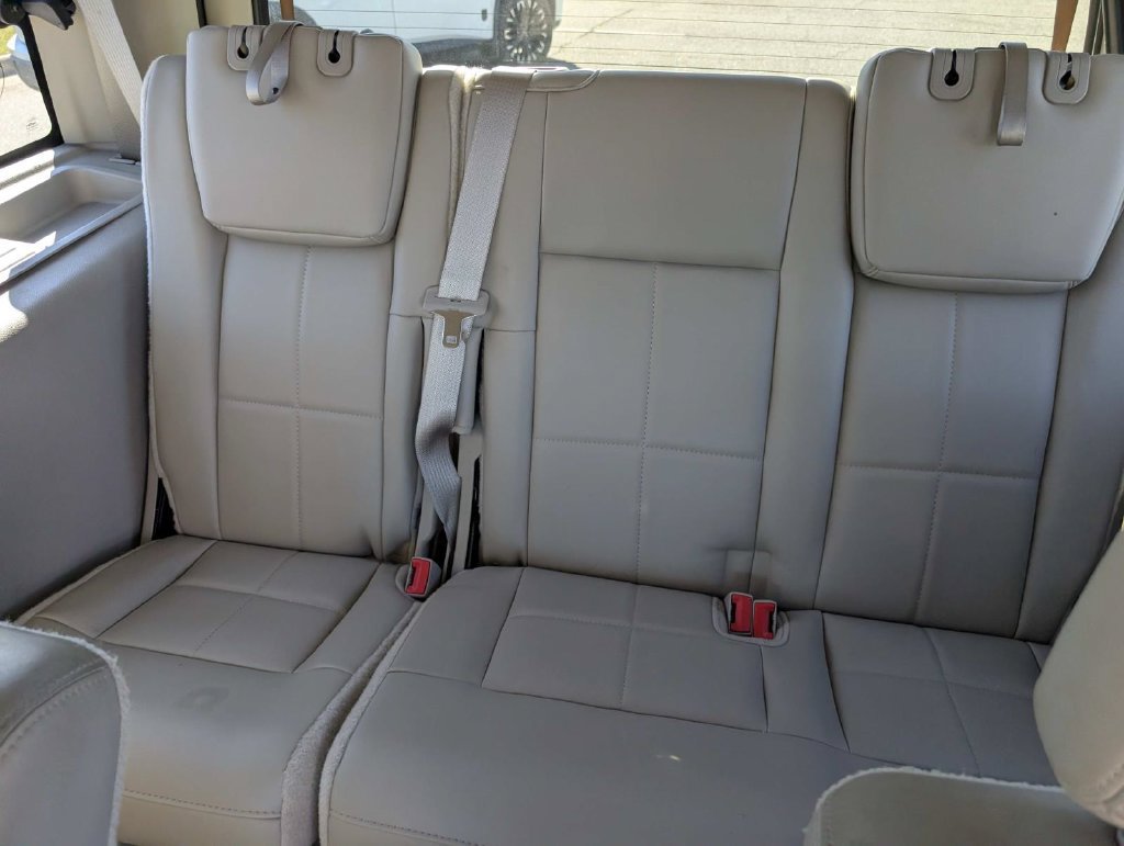 Used 2014 Lincoln Navigator 2WD image 24