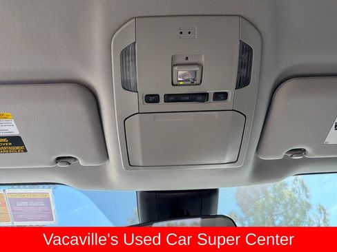 Used 2023 Toyota Highlander L FWD image 21
