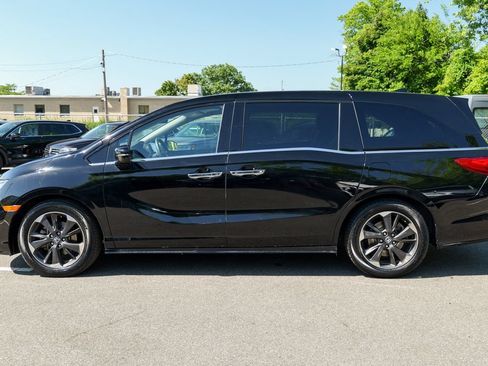 Used 2024 Honda Odyssey Elite image 4
