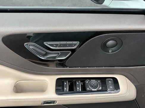 Certified 2022 Lincoln Aviator Reserve w/ Elements Package Plus RWD image 9