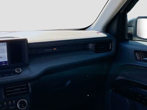 Used 2024 Ford Maverick Lariat w/ Black Appearance Package image 25