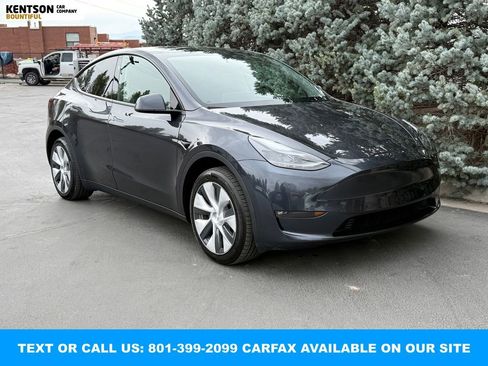 Used 2024 Tesla Model Y Long Range image 12