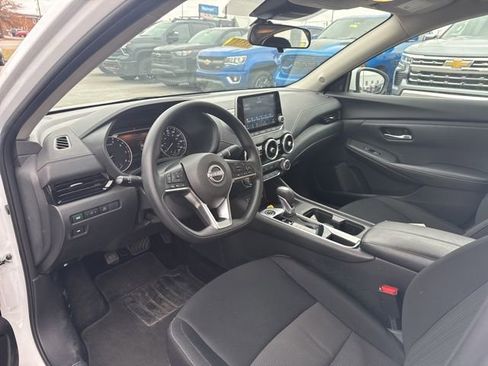 Used 2025 Nissan Sentra SV image 10