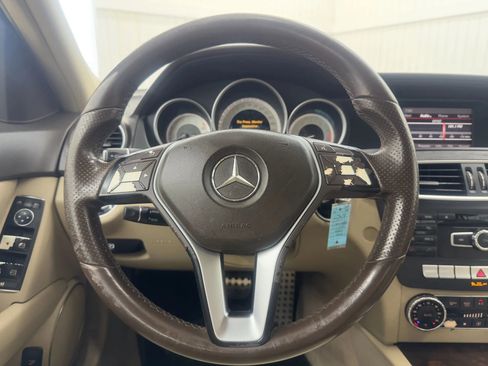 Used 2013 Mercedes-Benz C 250 Sedan image 18