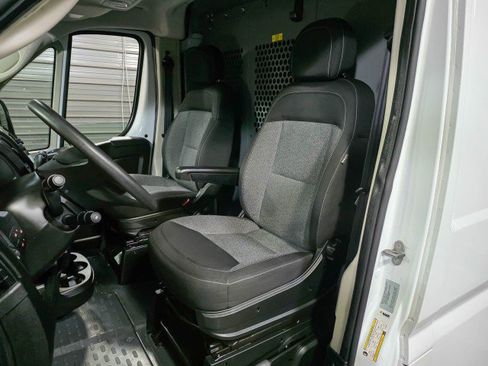 Used 2018 RAM ProMaster 2500 w/ Interior Convenience Group image 15