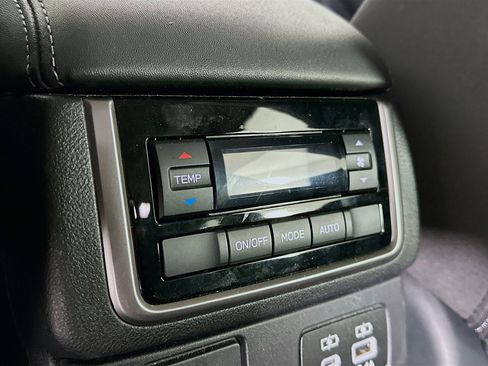 Used 2025 Subaru Ascent Premium image 26