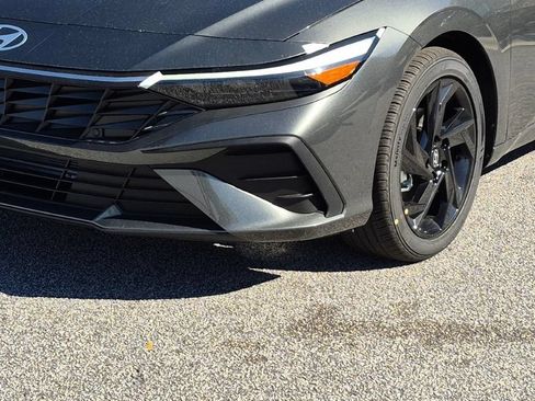 New 2026 Hyundai Elantra SEL Sport FWD image 10